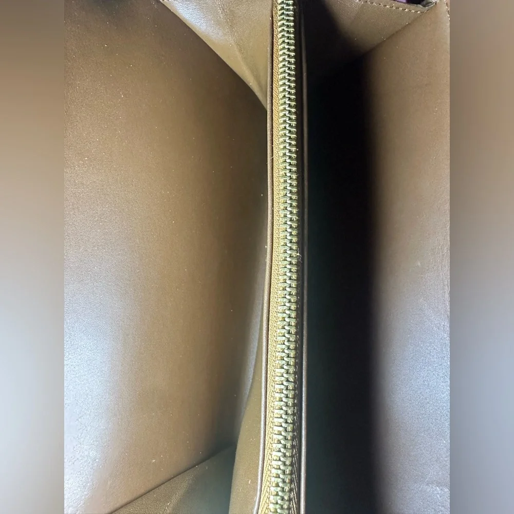 LV wallet ONLY - Picture 13 of 13